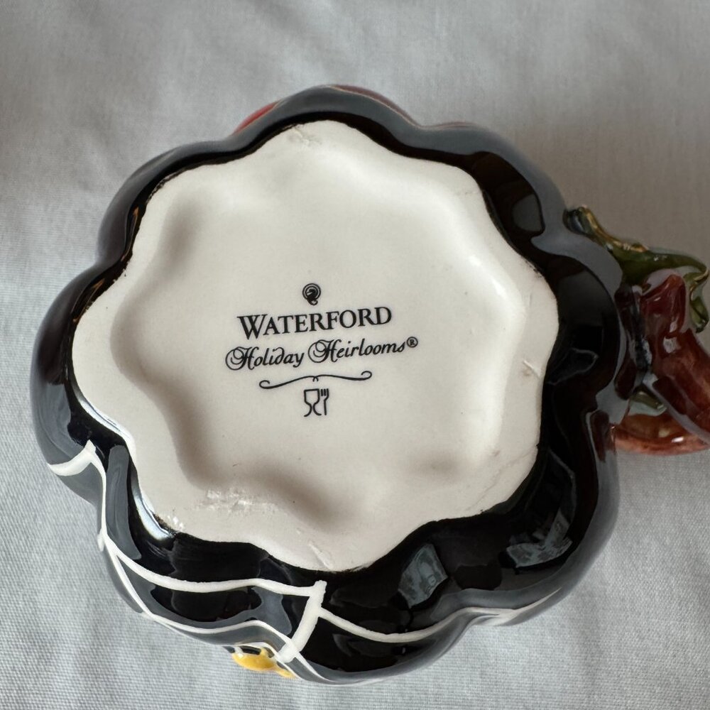 NWOT Waterford Halloween Collection - Set of 2 Ceramic Jack-o-Lantern Mugs - Picture 6 of 14